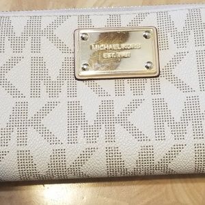 Michael Kors wallet